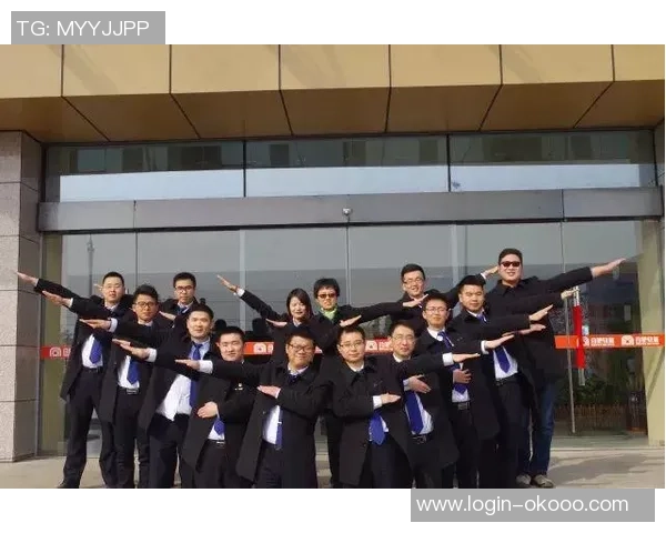 三口队与甲府队的激烈对决展现足球魅力与团队精神的完美结合 三口队与甲府队的激烈对决展现足球魅力与团队精神的完美结合